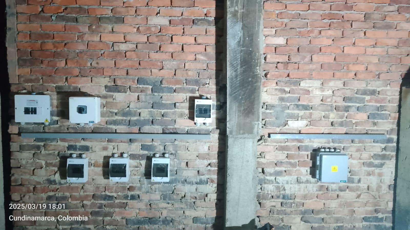 Suministro e instalación de plantas de energía solar 1