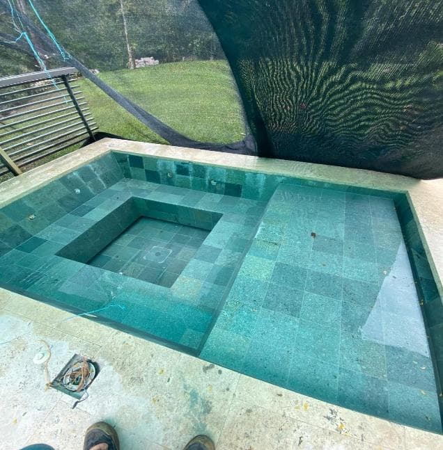 Mantenimiento de las estructuras de piscinas 13
